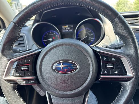 Used 2019 Subaru Outback 2.5i Limited AWD/4WD image 14