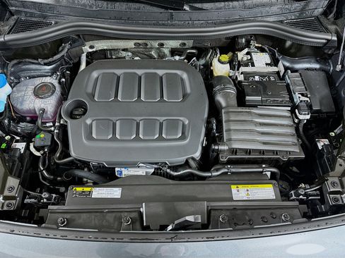 New 2026 Volkswagen Tiguan SE image 28