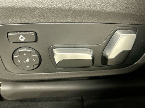 Used 2020 BMW X3 xDrive30e w/ Convenience Package image 10