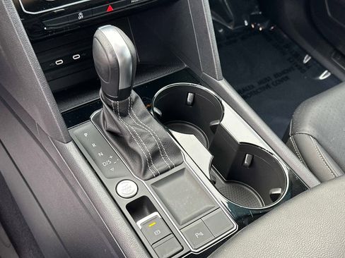 Certified 2023 Volkswagen Atlas SE image 25