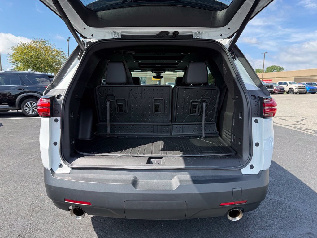 Used 2023 Chevrolet Traverse RS w/ LPO, Floor Liner Package AWD/4WD image 36