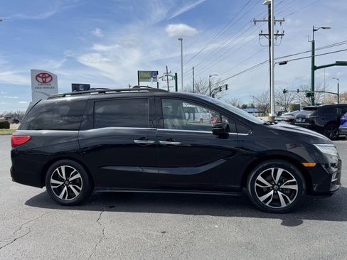 Used 2018 Honda Odyssey Elite image 16