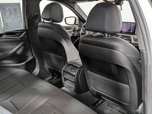 Used 2021 BMW 530i xDrive w/ Convenience Package image 39