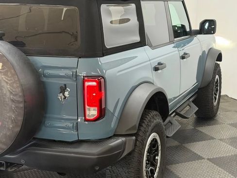 Used 2023 Ford Bronco Black Diamond w/ Sasquatch Package AWD/4WD image 12