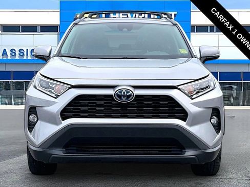 Used 2021 Toyota RAV4 XLE Premium AWD/4WD image 18
