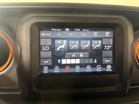 Used 2021 Jeep Gladiator Mojave w/ Cold Weather Group AWD/4WD image 26