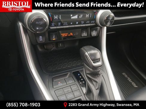 Used 2020 Toyota RAV4 XLE Premium image 26