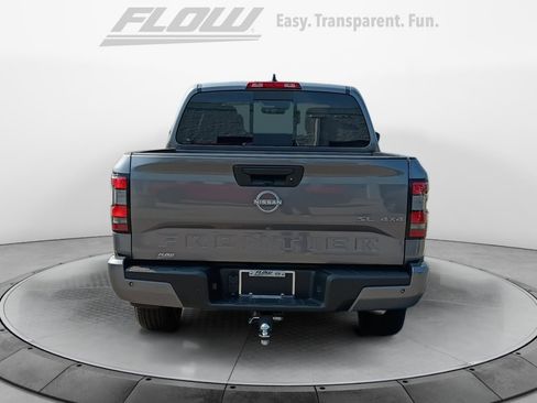 Used 2025 Nissan Frontier SL AWD/4WD image 6
