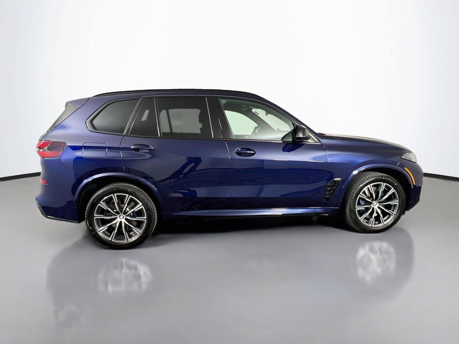 Used 2025 BMW X5 M60i AWD/4WD image 7