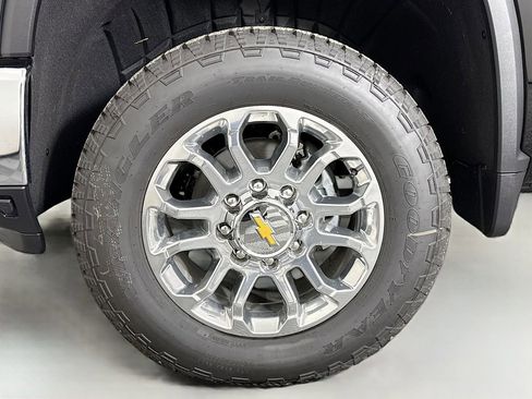New 2025 Chevrolet Silverado 2500 LTZ w/ LTZ Convenience Package AWD/4WD image 31