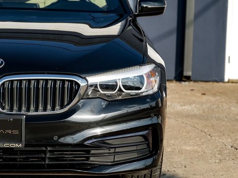 Used 2019 BMW 530e w/ Convenience Package image 46
