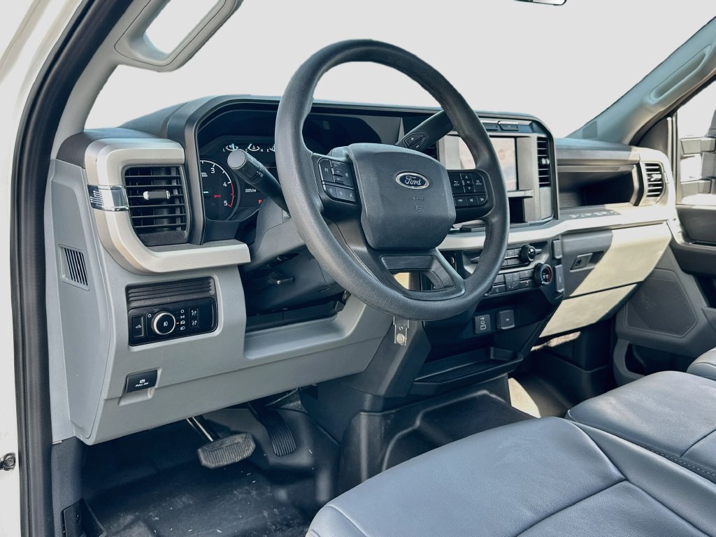 Used 2024 Ford F350 XL AWD/4WD image 9