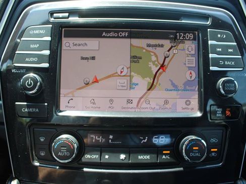 Used 2023 Nissan Maxima SR w/ Sport Mat Group FWD image 21