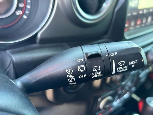 Used 2019 Jeep Wrangler Unlimited Rubicon AWD/4WD image 27
