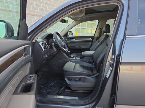 Certified 2023 Volkswagen Atlas SE AWD/4WD image 12