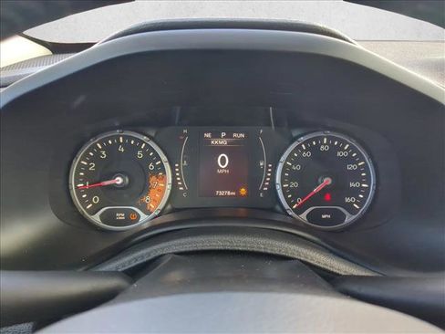 Used 2016 Jeep Renegade Latitude image 11