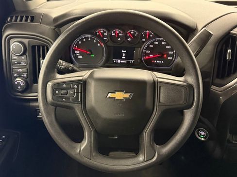 Used 2023 Chevrolet Silverado 1500 Custom image 17