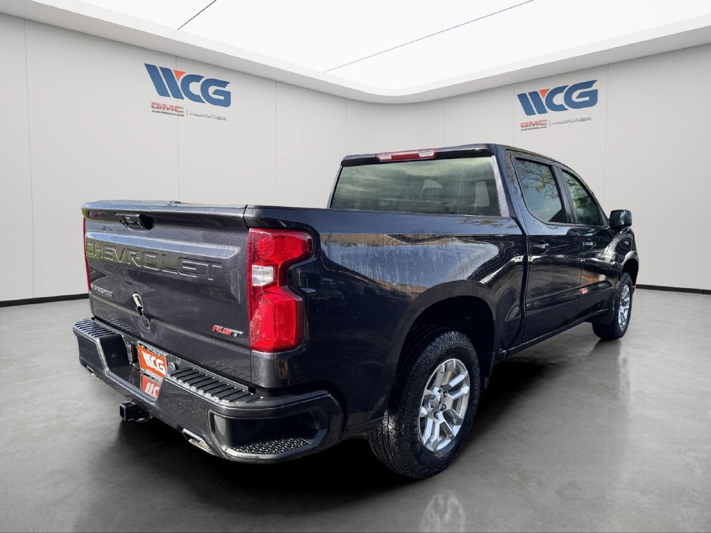 Used 2023 Chevrolet Silverado 1500 RST AWD/4WD image 3