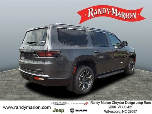 New 2023 Jeep Wagoneer Series III w/ Convenience Group I AWD/4WD image 7