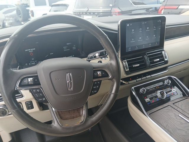 Used 2019 Lincoln Navigator L Reserve w/ Cargo Package AWD/4WD image 22