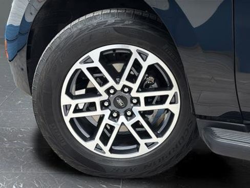Used 2025 Ford Expedition Active AWD/4WD image 39
