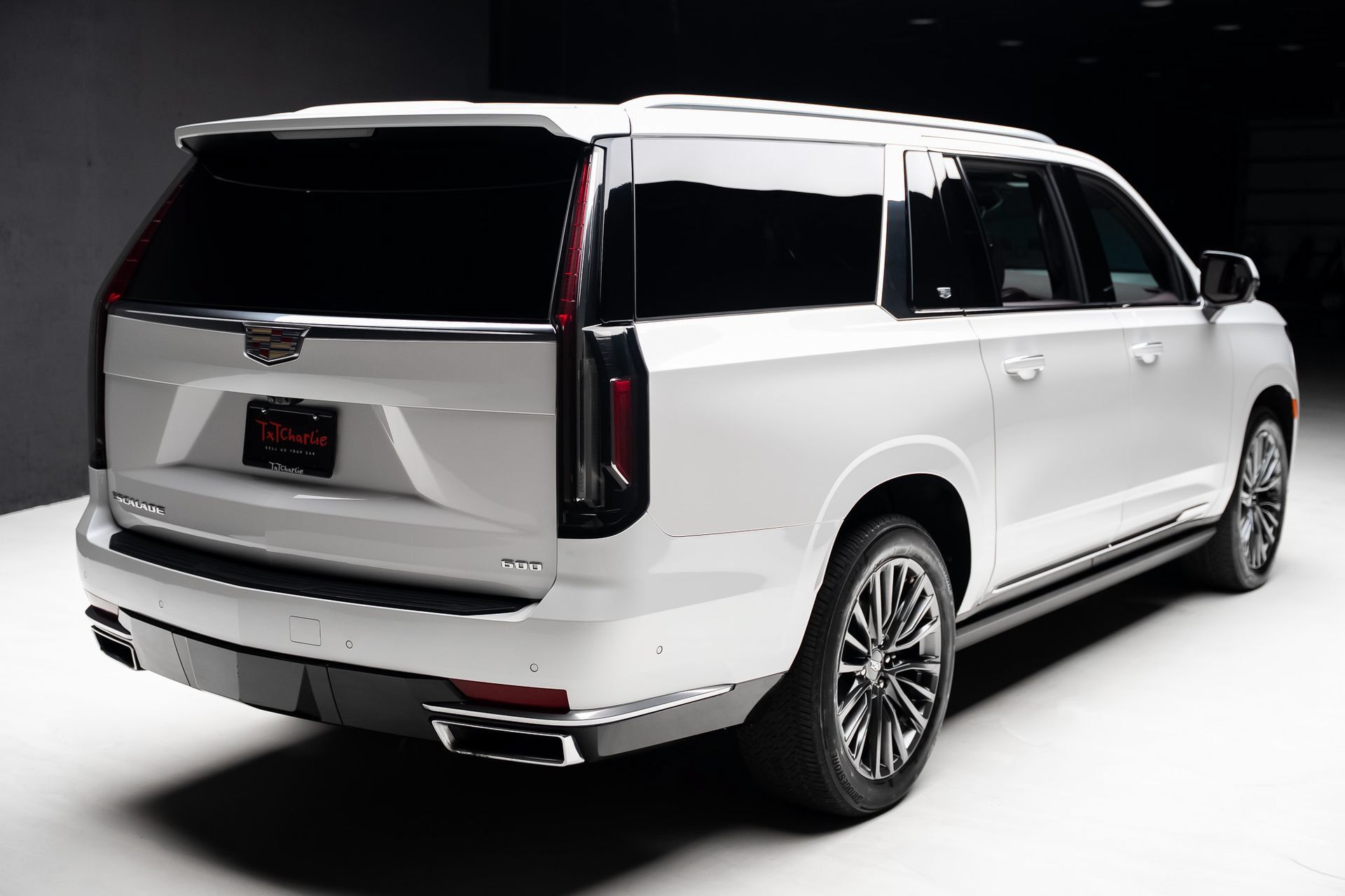 Used 2022 Cadillac Escalade ESV Premium Luxury Platinum w/ LPO, Floor Liner Package AWD/4WD image 36