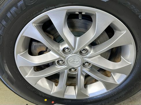 Used 2020 Hyundai Santa Fe SE image 28