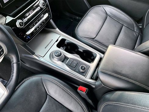 Used 2023 Ford Explorer Limited image 15