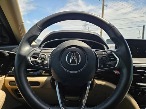 Used 2023 Acura MDX FWD image 11