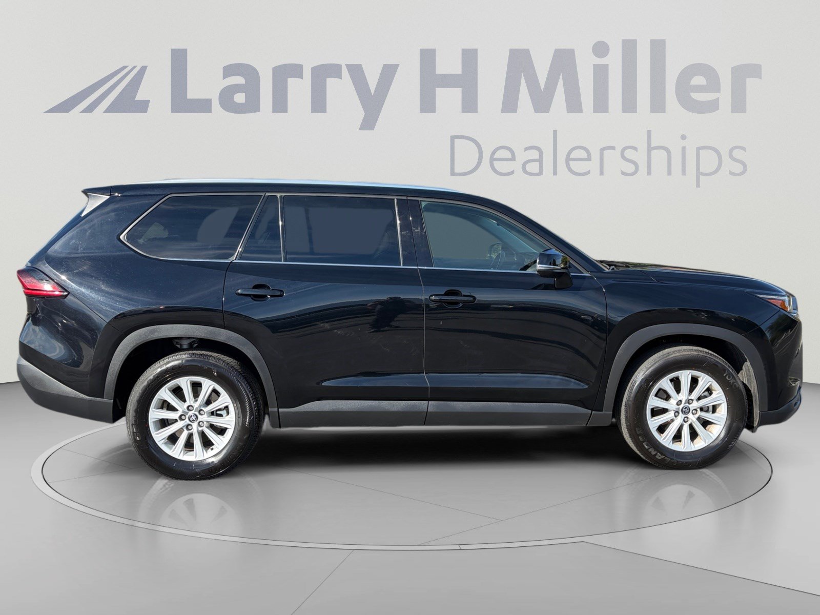 Certified 2025 Toyota Grand Highlander AWD image 6