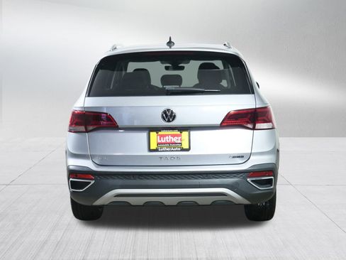 Used 2022 Volkswagen Taos SEL image 6