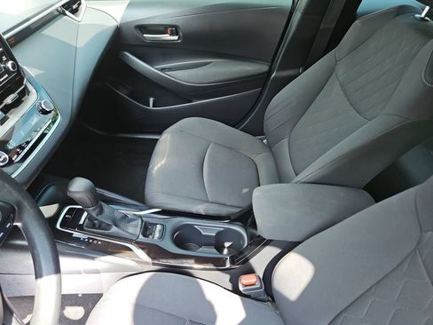 Used 2021 Toyota Corolla LE FWD image 25