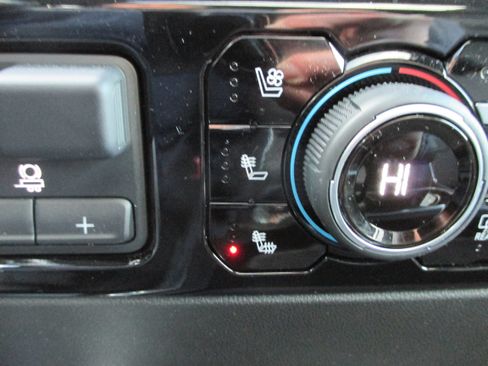 Used 2025 Chevrolet Silverado 2500 LTZ w/ LTZ Plus Package image 27