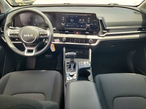 Used 2024 Kia Sportage LX FWD image 9