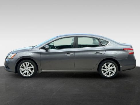 Used 2015 Nissan Sentra SL w/ Navigation Package image 4