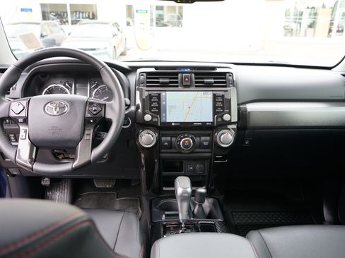 Used 2020 Toyota 4Runner TRD Off-Road image 17