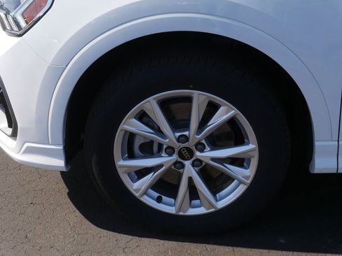 Used 2025 Audi Q3 2.0T Premium image 8