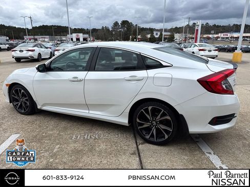 Used 2020 Honda Civic Sport image 11