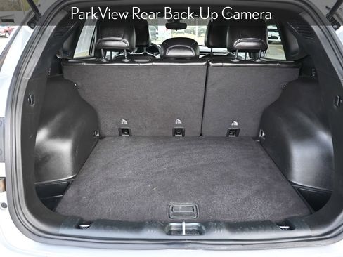 Used 2024 Jeep Compass Latitude image 32