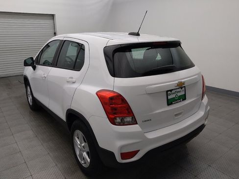 Used 2020 Chevrolet Trax LS w/ LPO, Cargo Package FWD image 5