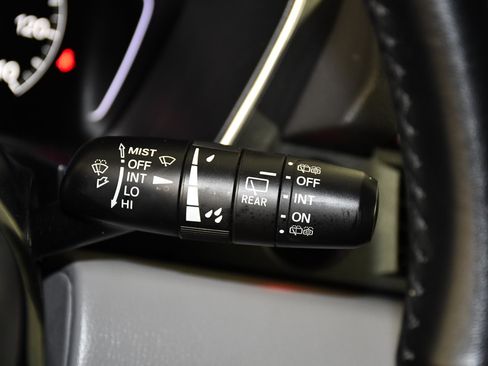 Used 2025 Honda Pilot EX-L image 23