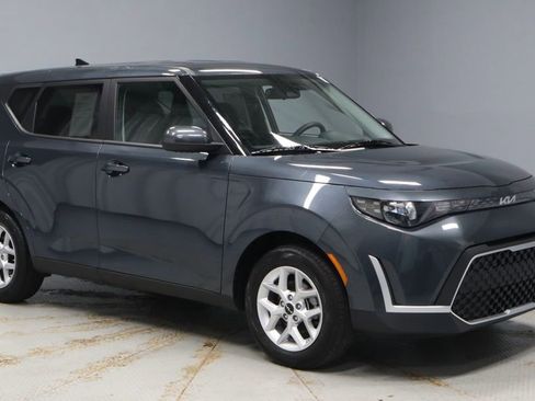 Used 2025 Kia Soul LX w/ LX Technology Package image 1