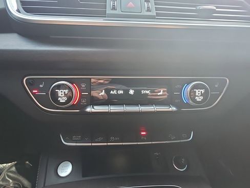 Used 2025 Audi Q5 e Premium Plus w/ Premium Plus Package image 17