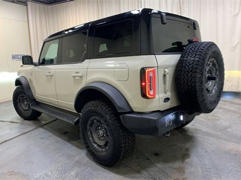 Certified 2025 Ford Bronco Outer Banks w/ Sasquatch Package image 5