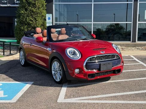 Used 2017 MINI Cooper S FWD image 1