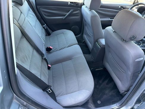 Used 2004 Volkswagen Passat GL FWD image 11