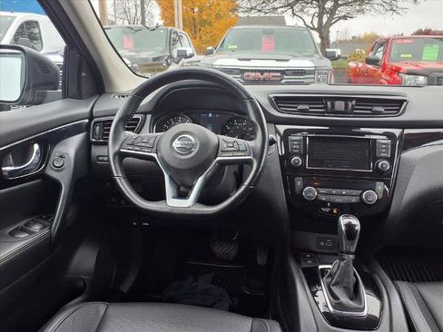 Certified 2022 Nissan Rogue Sport SL image 8