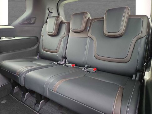 Used 2025 Nissan Armada SL w/ Captain's Chari Seat Package image 14