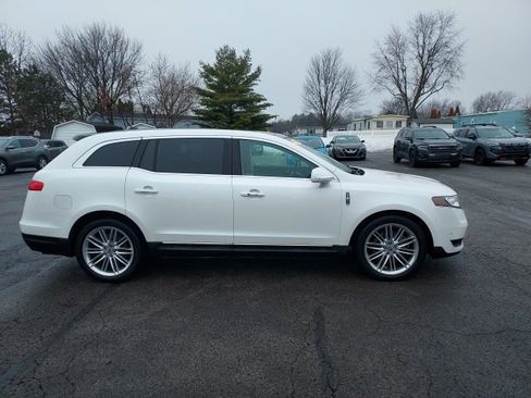 Used 2015 Lincoln MKT AWD w/ Equipment Group 201A image 2