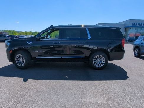 Used 2023 GMC Yukon XL Denali AWD/4WD image 33